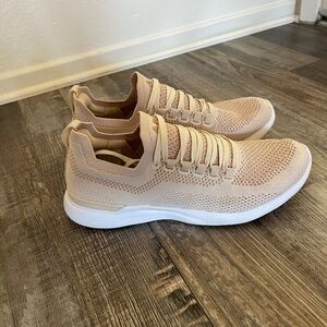 APL Techloom Breeze Size 8 Womens Training Shoe